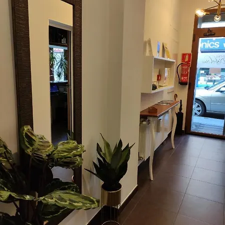 达贝雷拉酒店 2* 卢阿尔卡