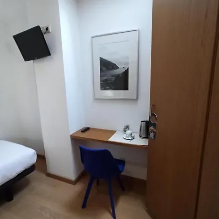 达贝雷拉酒店 2* 卢阿尔卡